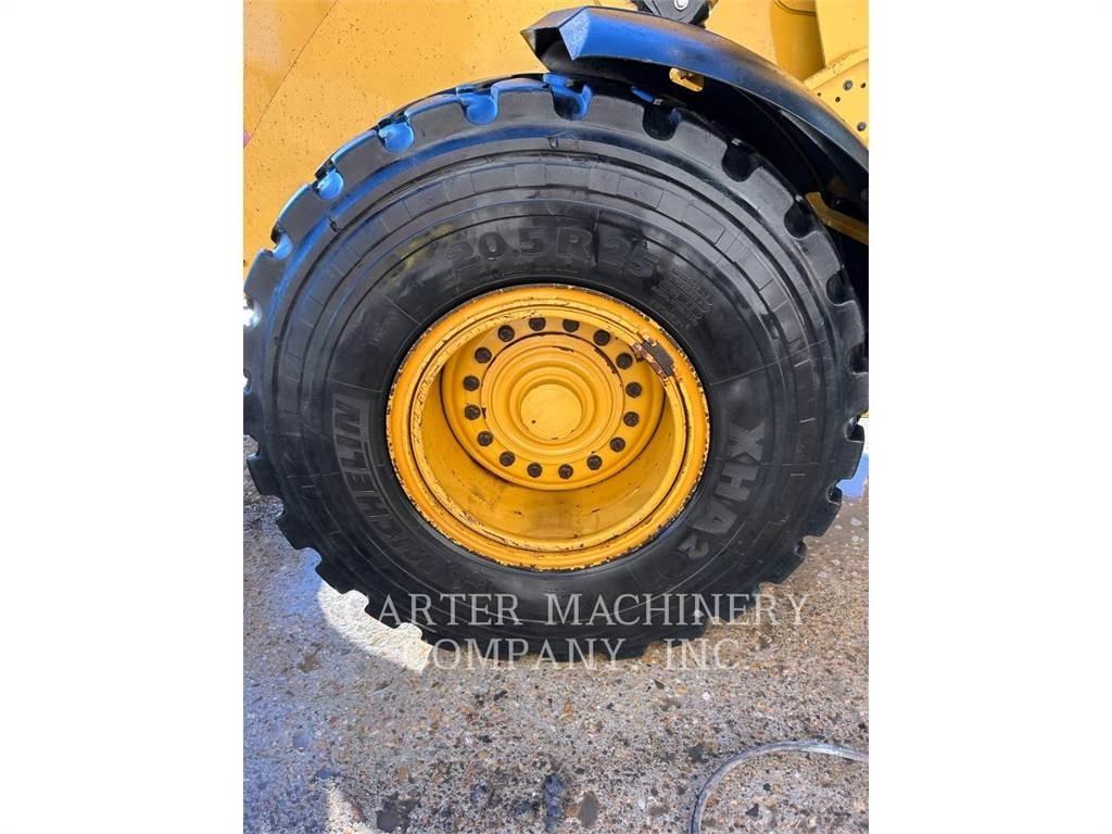 CAT 938M Wheel Loaders