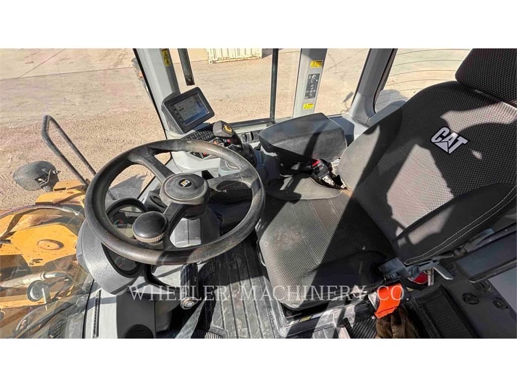 CAT 938M QC Wheel Loaders