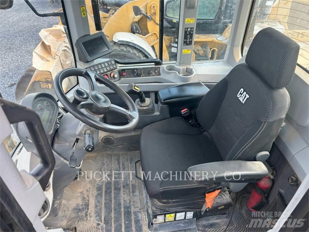 CAT 938M3V28QC Wheel Loaders