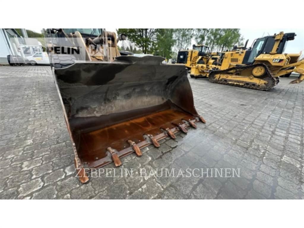 CAT 950M Wheel Loaders