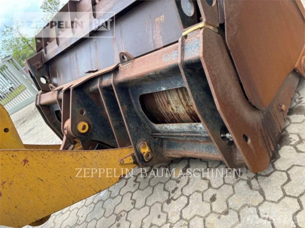 CAT 950M Wheel Loaders