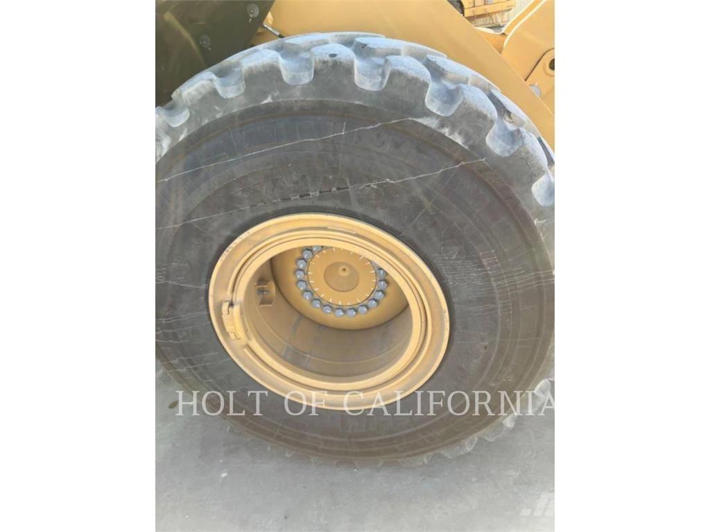 CAT 950M Wheel Loaders