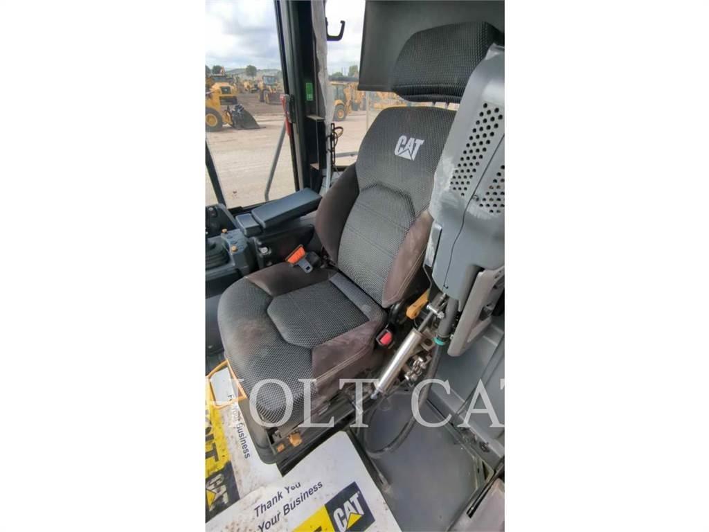 CAT 950M QC Wheel Loaders