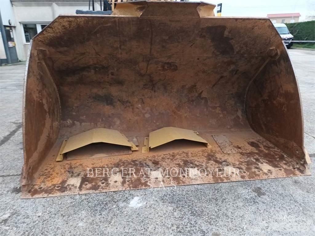 CAT 972M Wheel Loaders