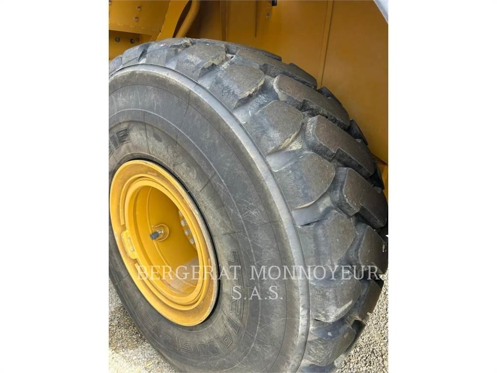 CAT 972M XE Wheel Loaders