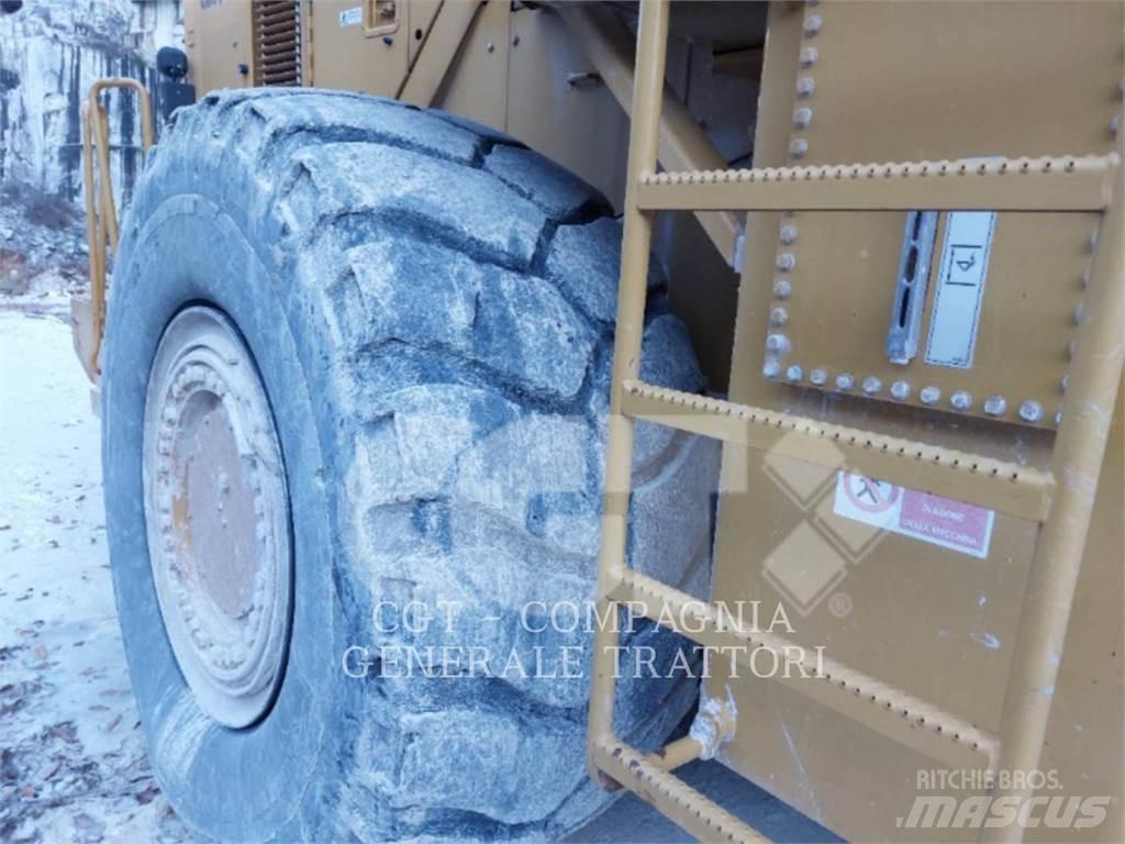 CAT 988H Wheel Loaders