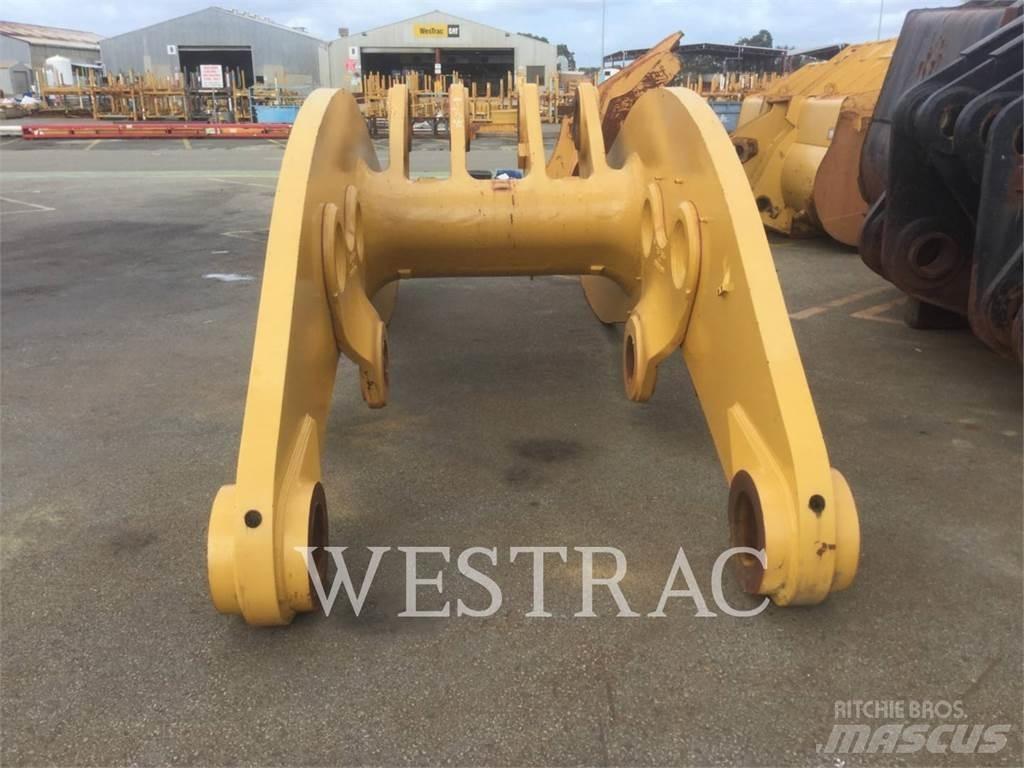 CAT 993K Articulated boom lifts