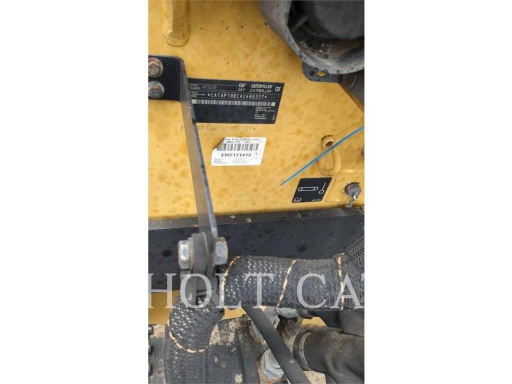 CAT AP1000F Single drum rollers