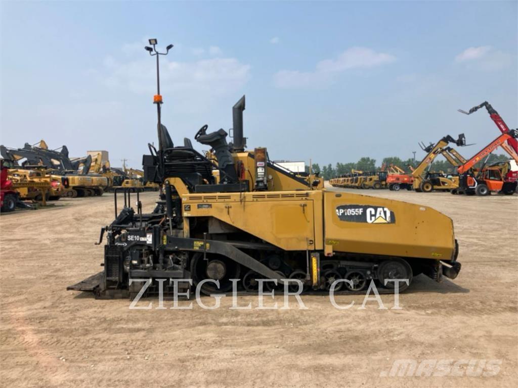 CAT AP1055F Asphalt pavers
