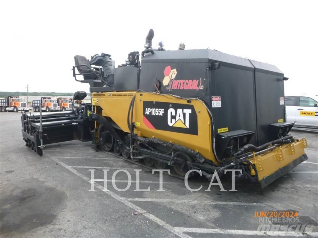 CAT AP1055F SPRAY PAVER Asphalt pavers