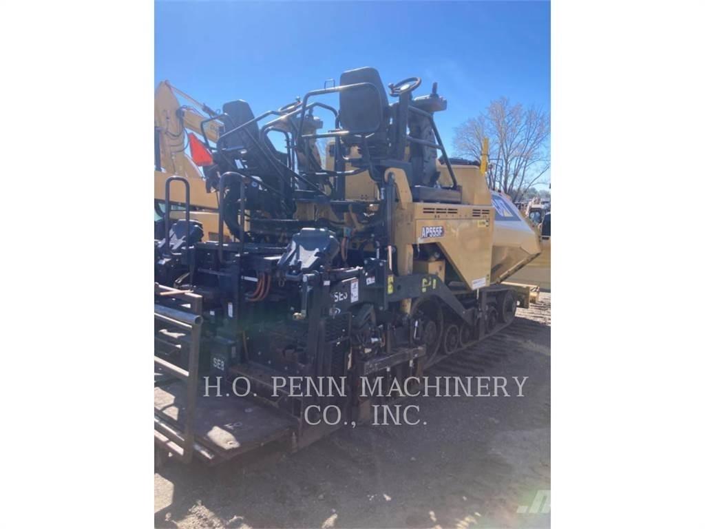 CAT AP555F Asphalt pavers