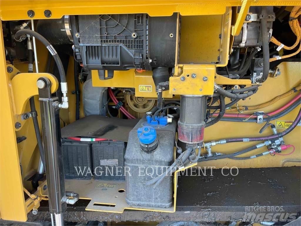 CAT AP65507 Asphalt pavers