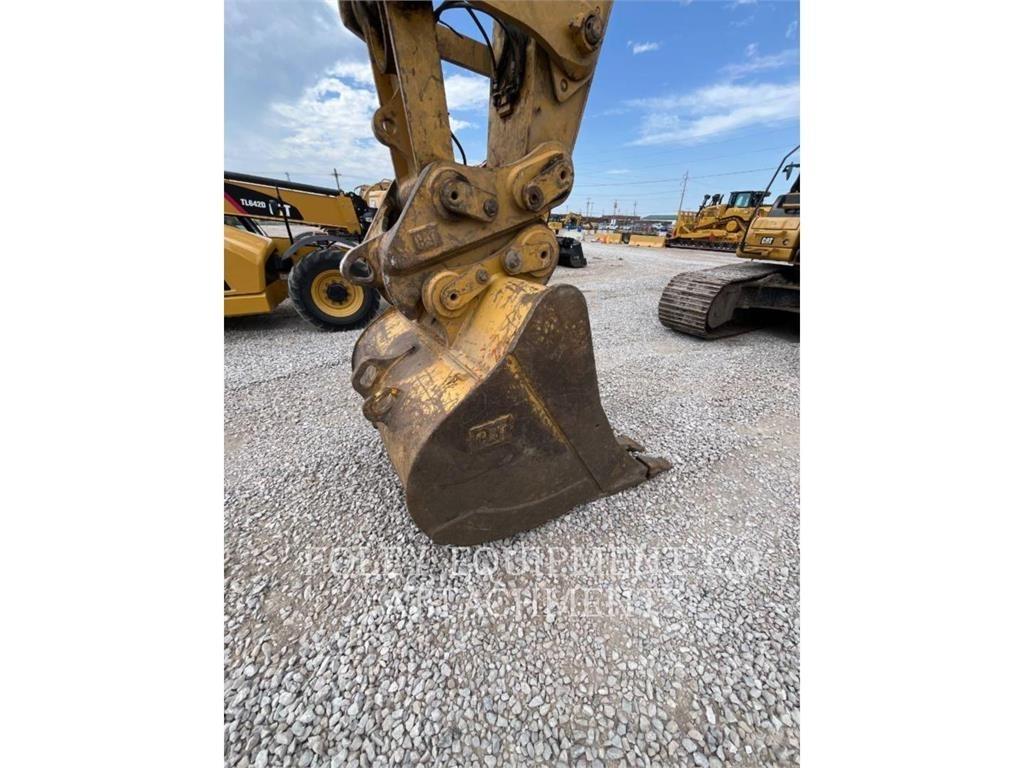 CAT BKHEXPDB38 Buckets