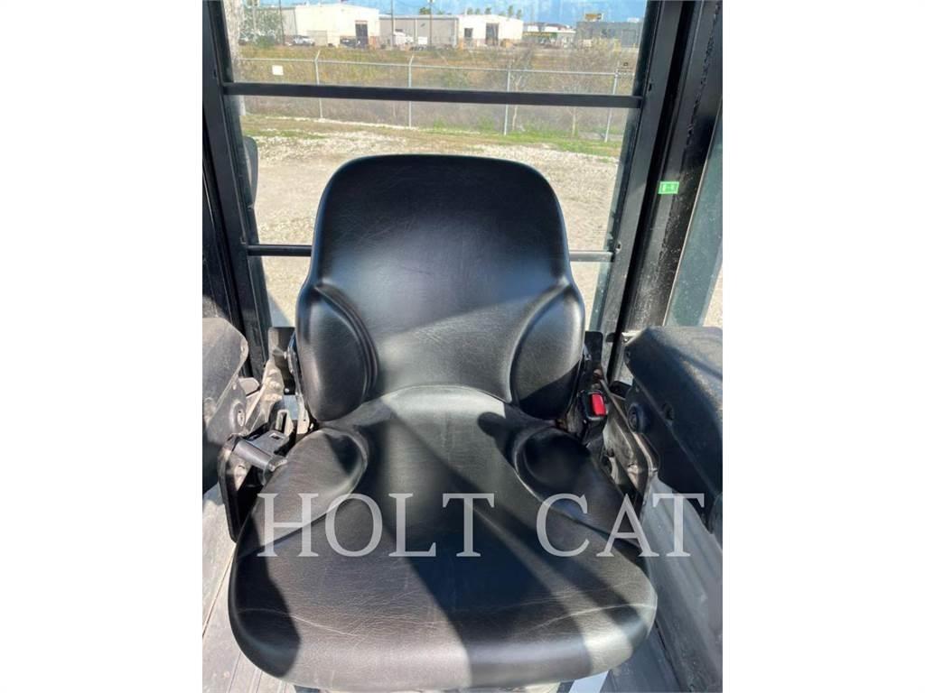CAT CB10 Single drum rollers