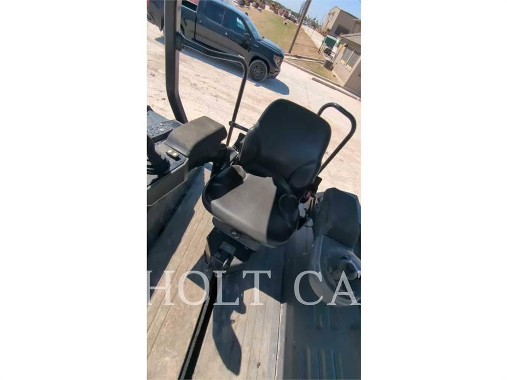 CAT CB13 Single drum rollers