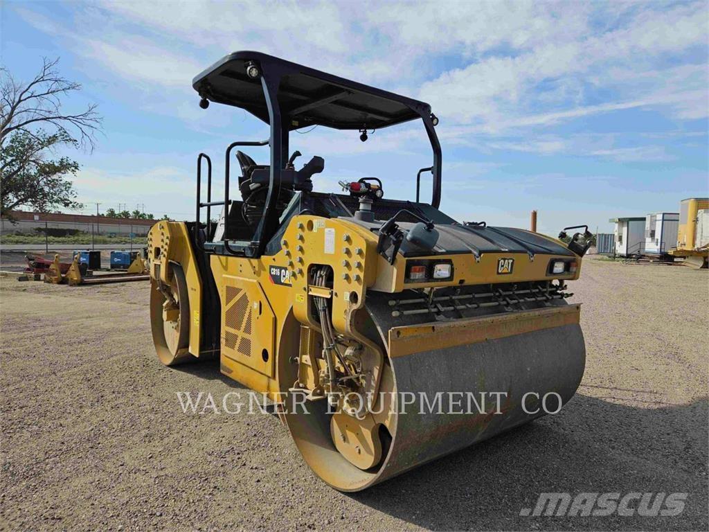 CAT CB16 Asphalt pavers