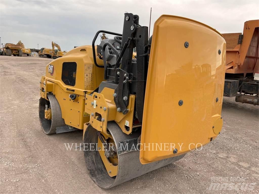 CAT CB2.7 GC Twin drum rollers