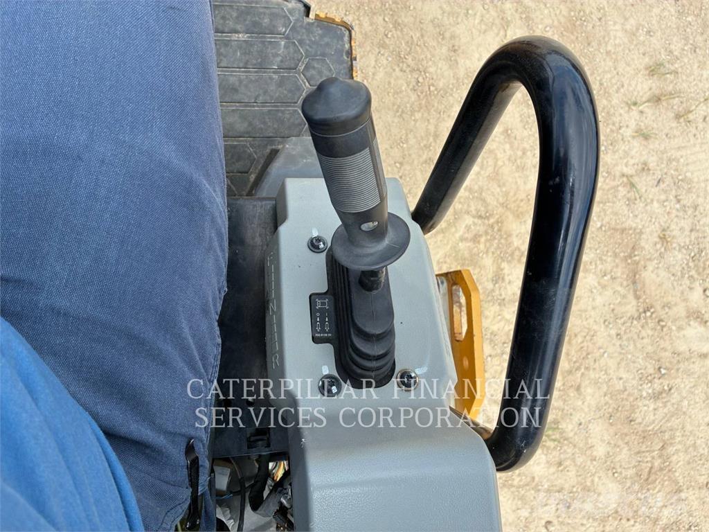 CAT CB2.703 Twin drum rollers