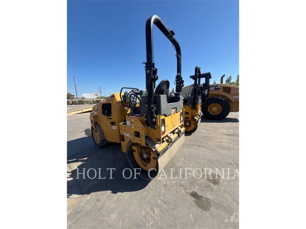 CAT CB4.0 Soil Compactors