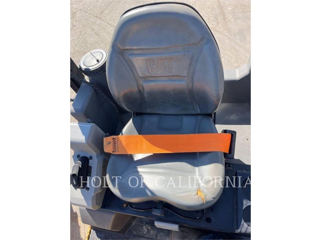 CAT CB4.0 Soil Compactors