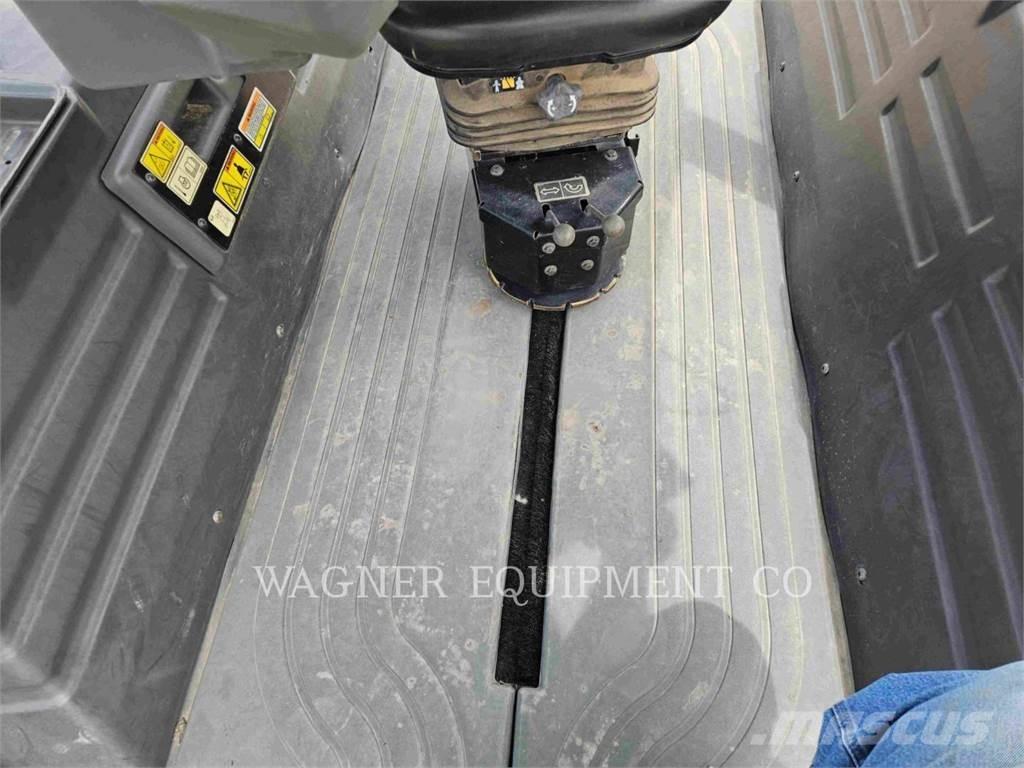 CAT CB64B Soil Compactors