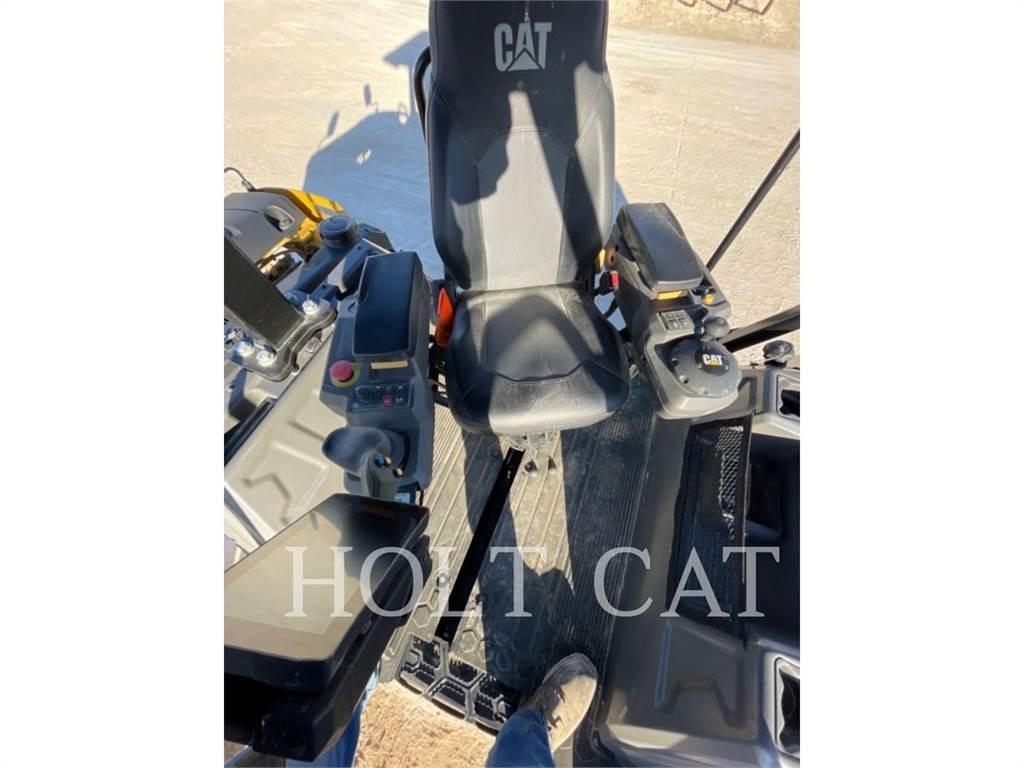 CAT CB7 Single drum rollers