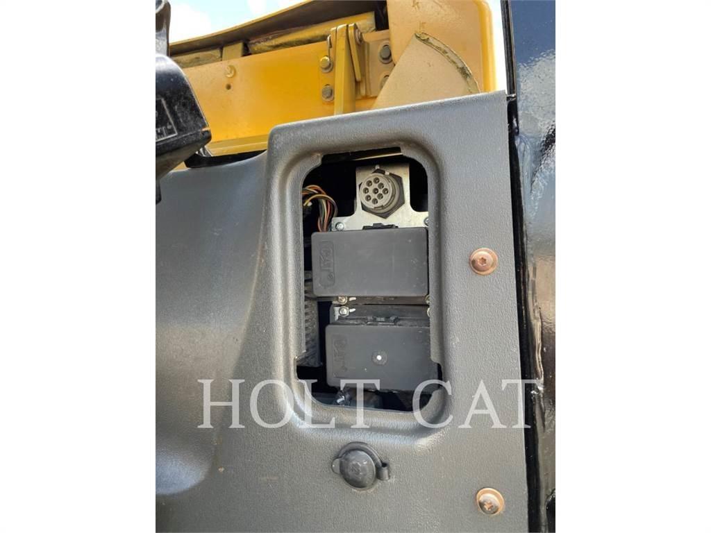 CAT CP54B Single drum rollers