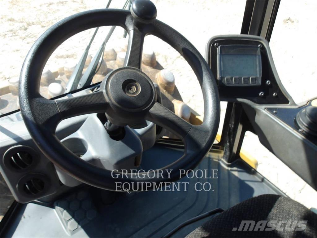 CAT CP56B Single drum rollers