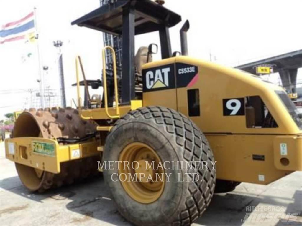CAT CS-533E Single drum rollers