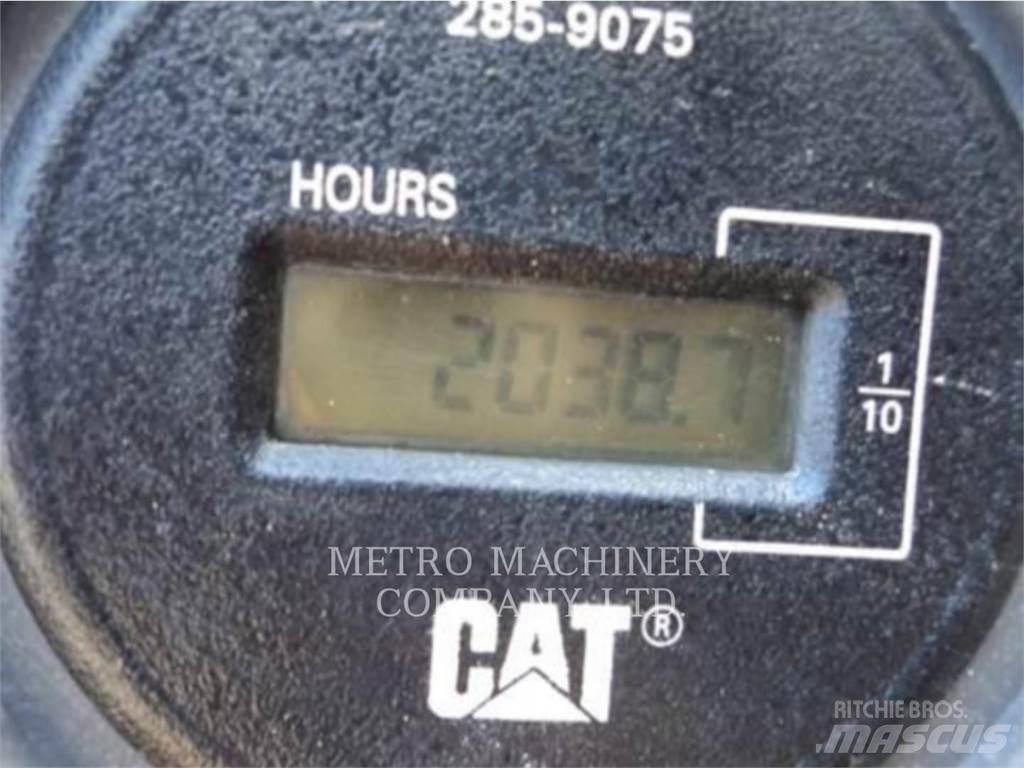 CAT CS-533E Single drum rollers