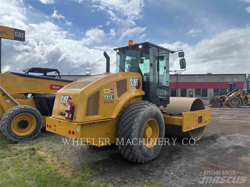 CAT CS12 Single drum rollers
