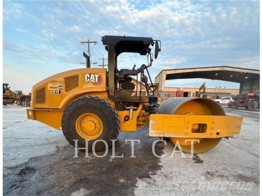 CAT CS12 Single drum rollers