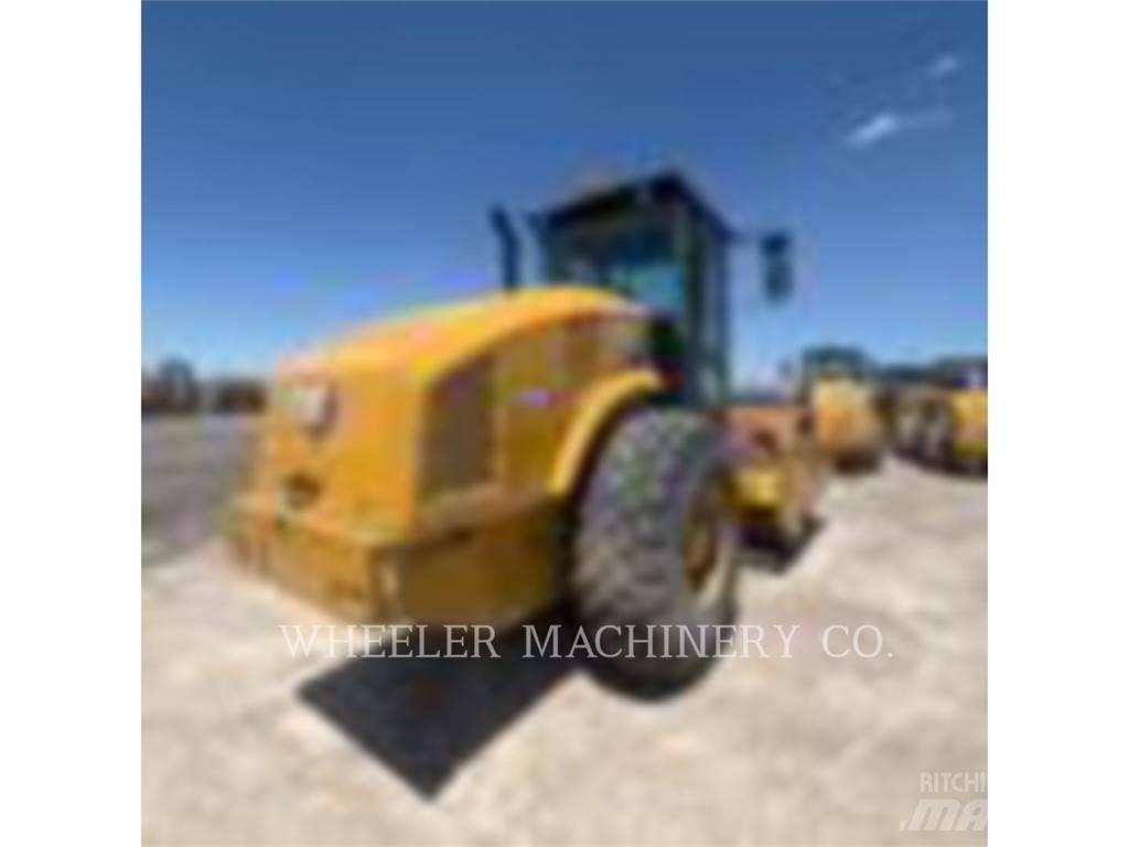 CAT CS16 Single drum rollers