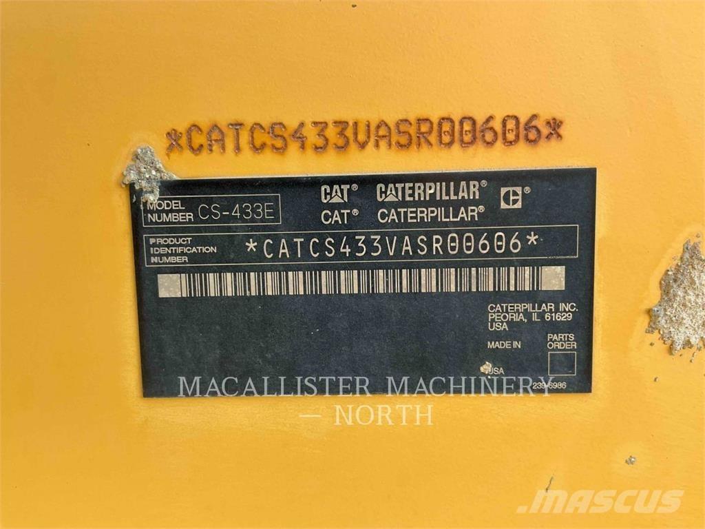 CAT CS433E Single drum rollers