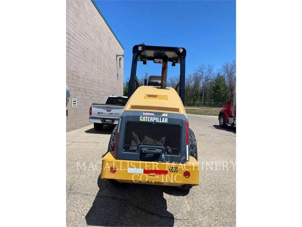 CAT CS44 Single drum rollers