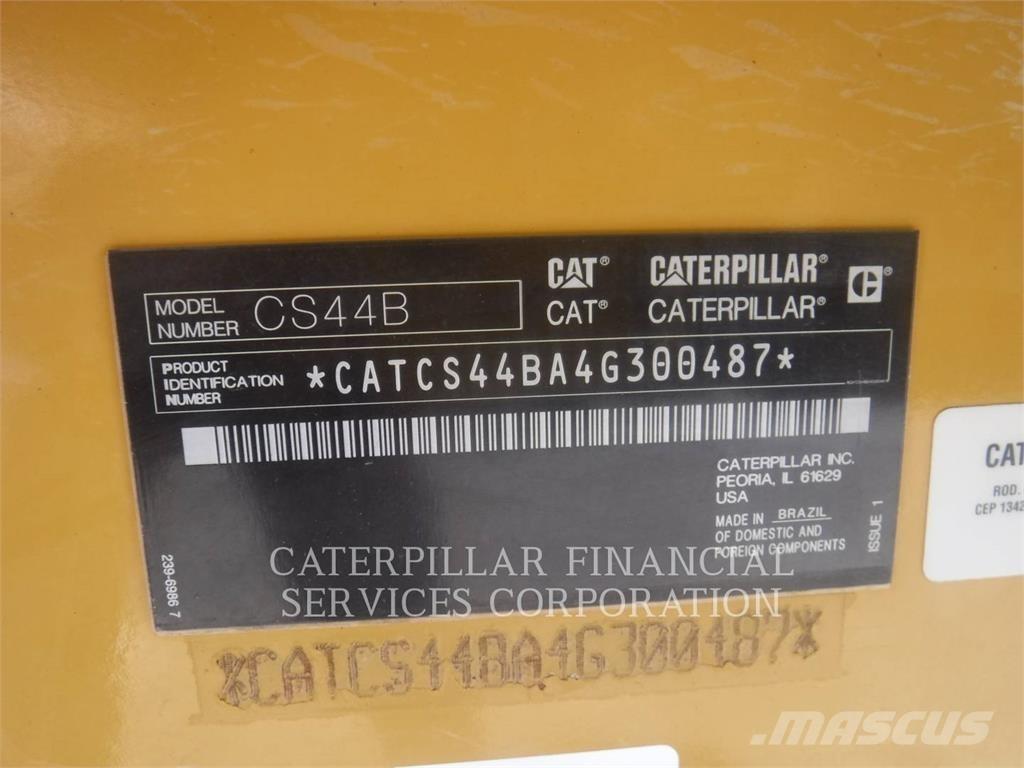 CAT CS44B Single drum rollers