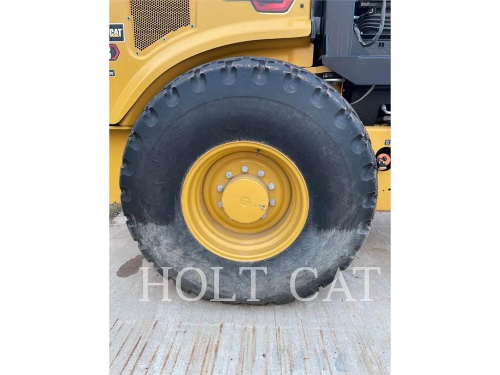 CAT CS54B Single drum rollers