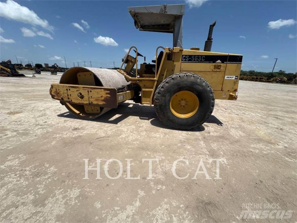 CAT CS563C Single drum rollers