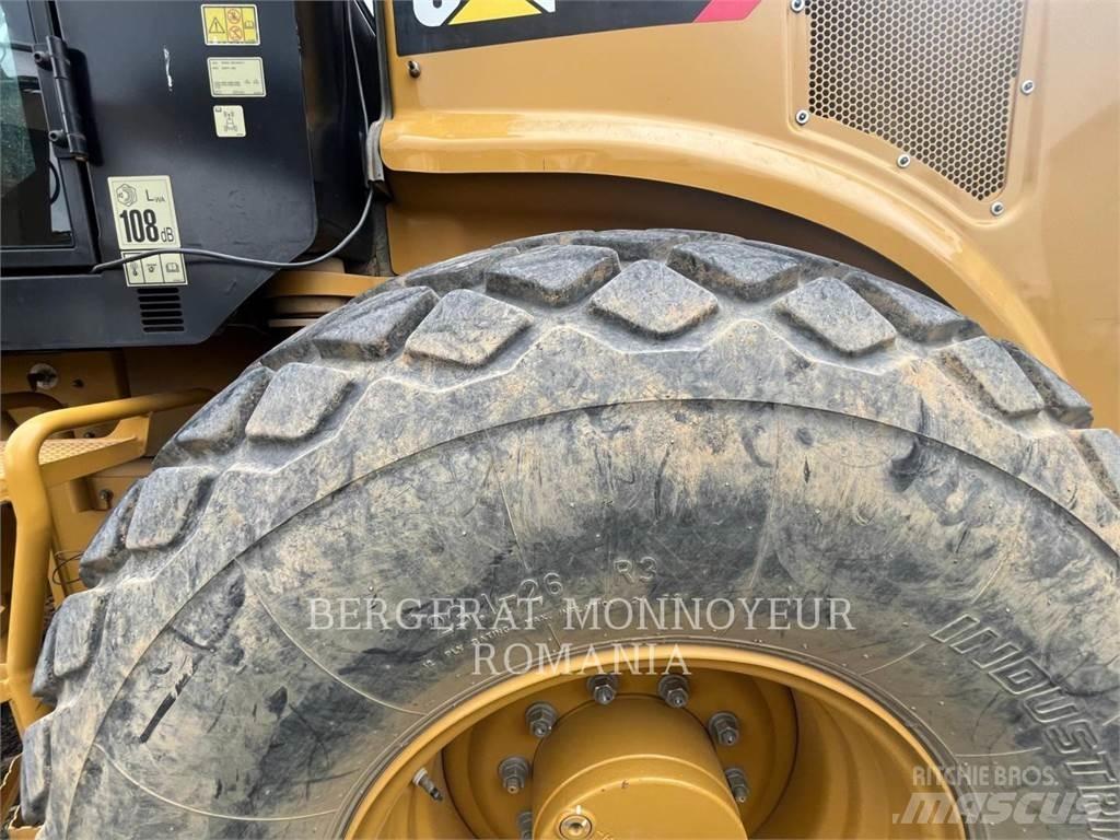 CAT CS64B Single drum rollers