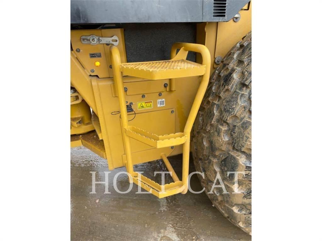 CAT CS78B Single drum rollers