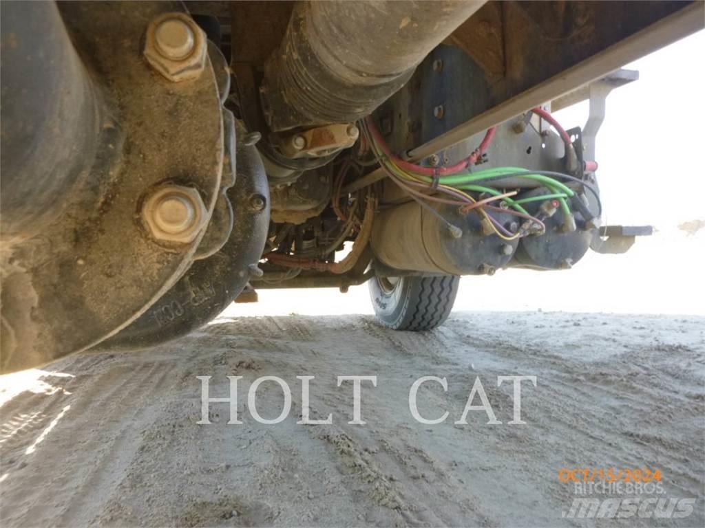 CAT CT660S SBA 6X4 Tank Trucks