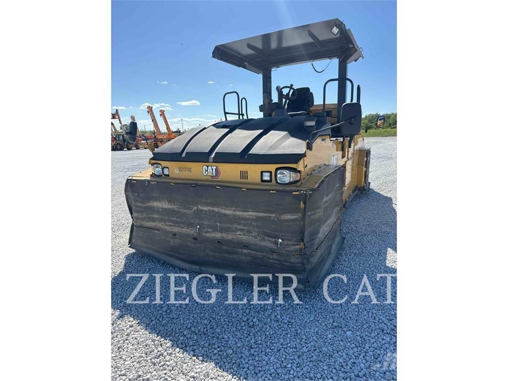 CAT CW 34 Pneumatic tired rollers