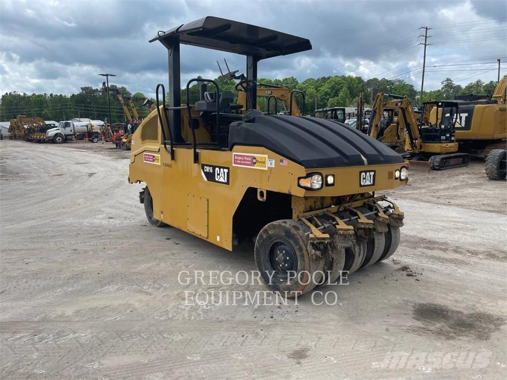 CAT CW16 Pneumatic tired rollers