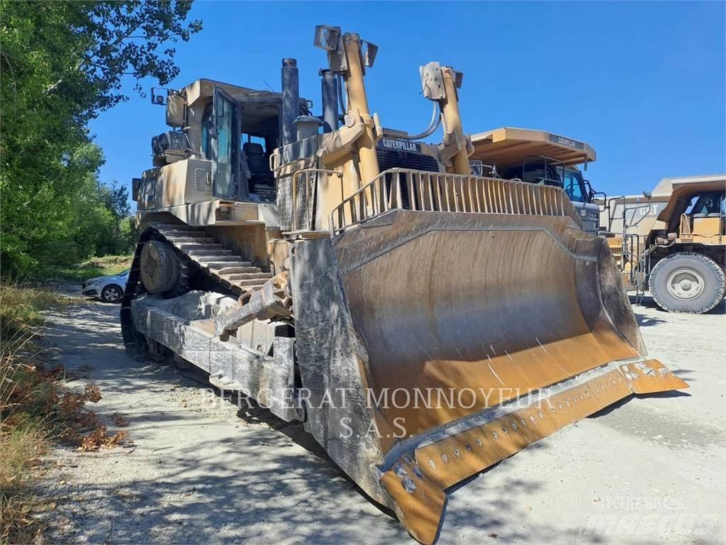 CAT D10T Crawler dozers