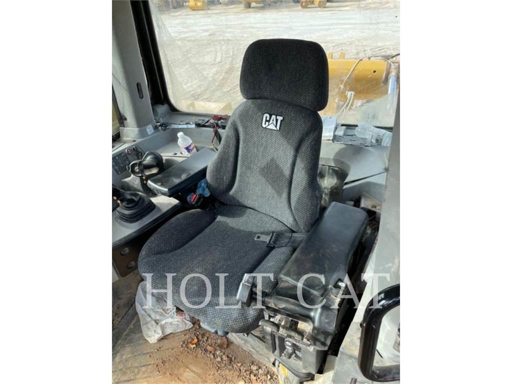 CAT D10T SS Crawler dozers