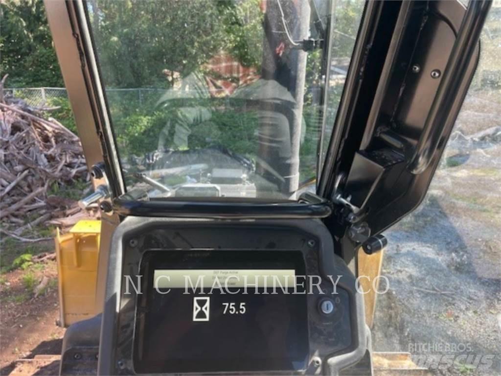 CAT D3 CB Crawler dozers