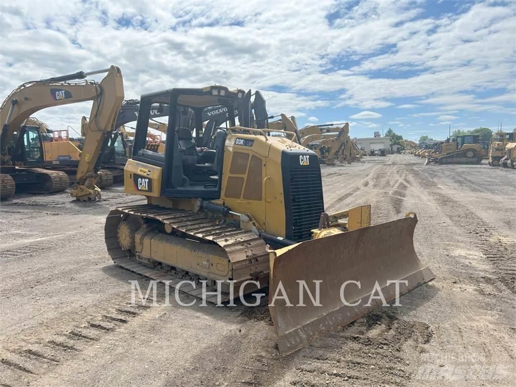 CAT D3K2L 4F Crawler dozers