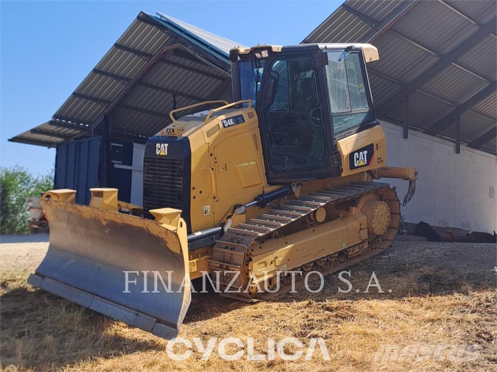 CAT D4K2 Crawler dozers