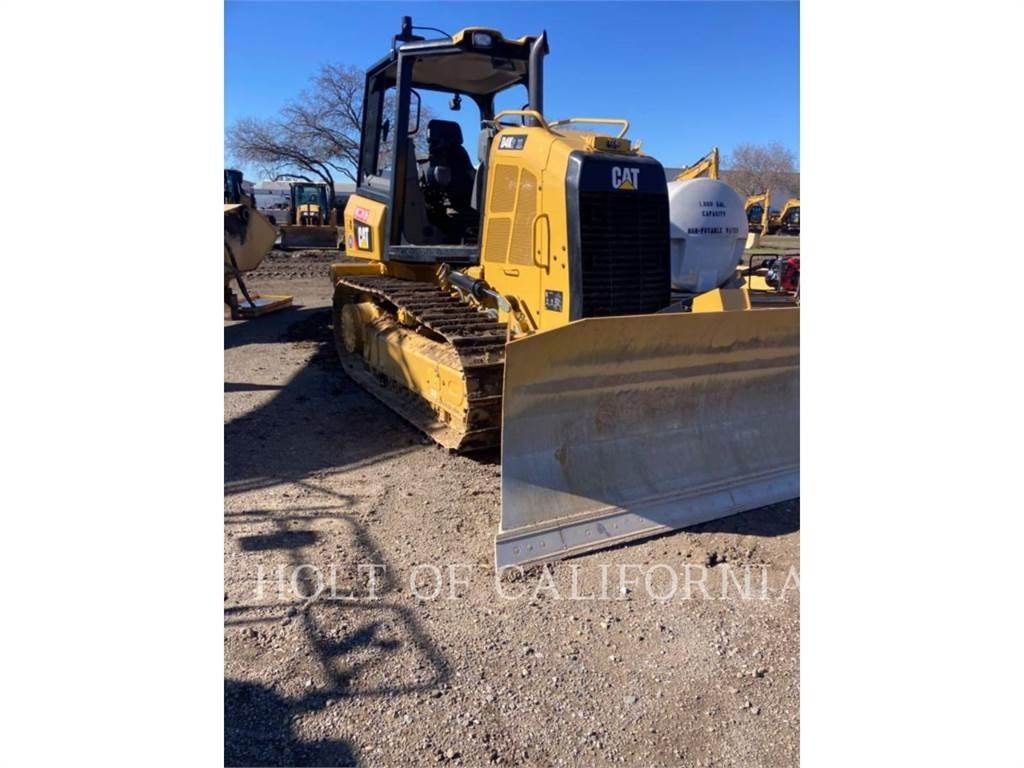 CAT D4K2 XL Crawler dozers