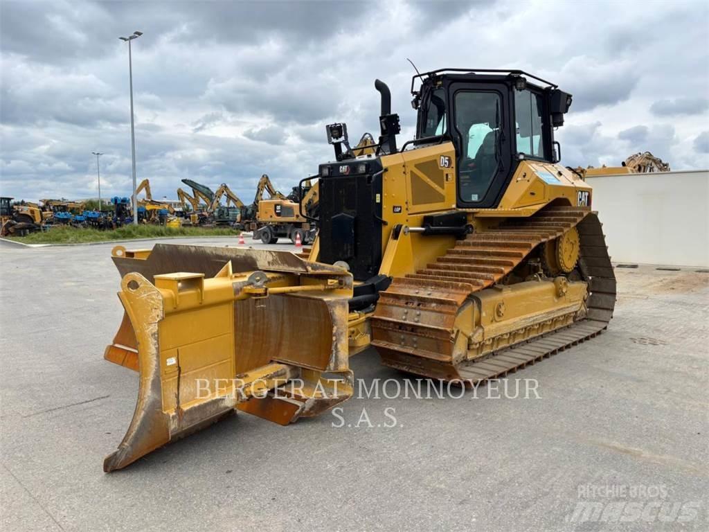 CAT D5 Crawler dozers